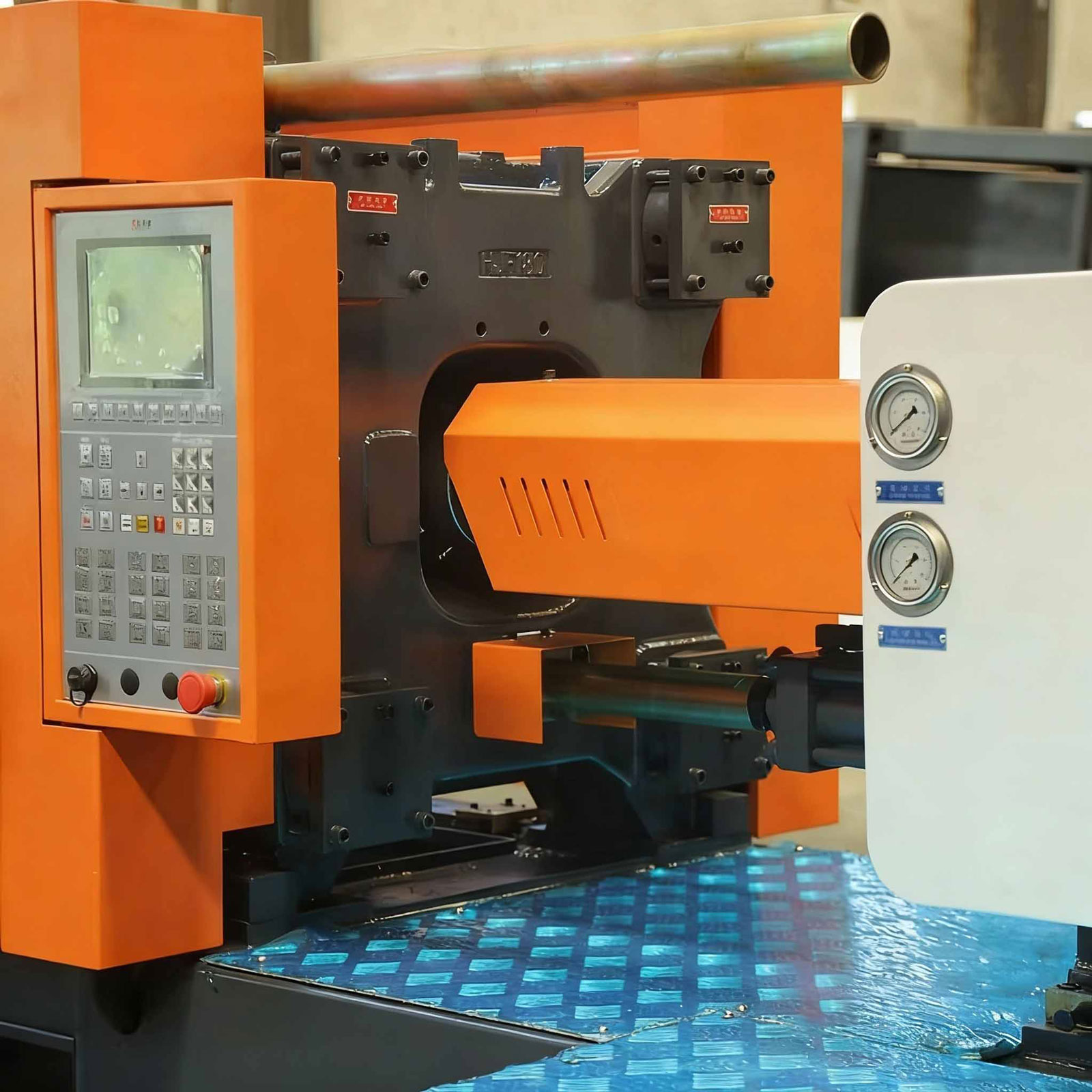 آلة تصنيع النباتات الاصطناعية - شجرة الصنوبر